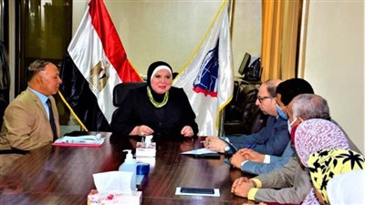 بالصور | وزيرة التجارة تستعرض مع قيادات الكفاية الإنتاجية تطوير منظومة التدريب الفني والمهني