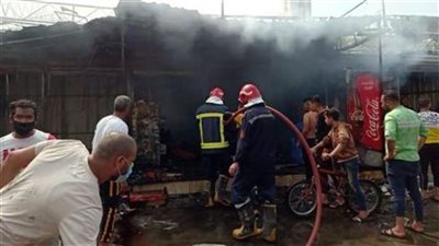 المباحث تستمع لأقوال شهود العيان حول حريق محلات بموقف أحمد حلمى