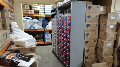 بالصور | إغلاق مستشفى خاص ومخزن أدوية غير مرخص ومخالف للاشتراطات الصحية بالمعادي