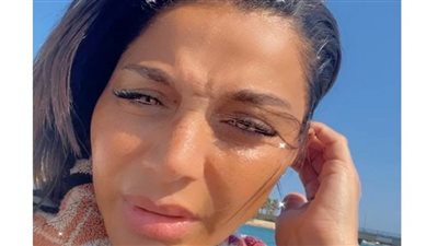 أول تعليق من بسمة وهبة بعد نجاتها من حريق مركبها في الساحل (فيديو)