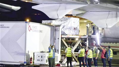 «الصحة» تستقبل 1.7 مليون جرعة من لقاح أسترازينيكا المضاد لكورونا (فيديو)