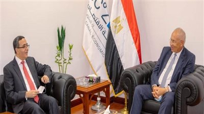 بالصور | اقتصادية قناة السويس تستقبل سفير الهند لبحث مجالات التعاون