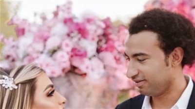 شاهد بالصور ..أول ظهور لزوجة علي ربيع الجديدة