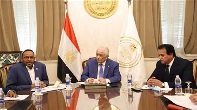 بالصور | د. خالد عبدالغفار ود. طارق شوقي يلتقيان نظيرهما الصومالي لبحث تعزيز التعاون