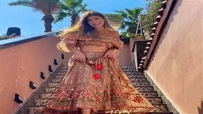 «مين جاي معايا؟».. أناقة ملك قورة تخطف قلوب متابعيها على 