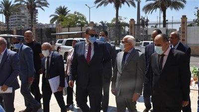 بالصور محافظ بورسعيد يستقبل وزير القوي العاملة بديوان عام المحافظة