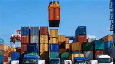 ارتفاع الصادرات المصرية غير البترولية 17 مليار دولار منذ مطلع 2021