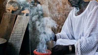 سقوط مشعوذ إفريقي يزعم مضاعفة الأموال بالسحر بالقاهرة