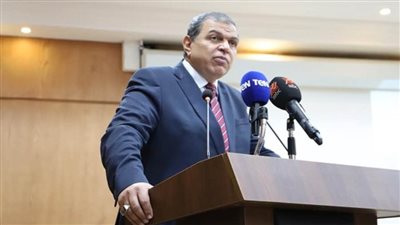 بالأسماء.. تحويل 6.1 مليون جنيه مستحقات العمالة المغادرة للأردن