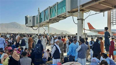 ألمانيا تبحث سُبل الإجلاء من أفغانستان لإخراجهم من مطار كابول