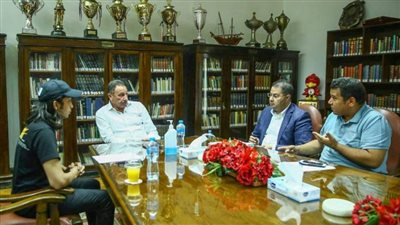 الخطيب يجتمع مع لجنة احتفالية النجمة العاشرة وتكريم الأبطال