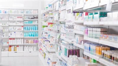 الصيادلة تحذر من شراء الأدوية عبر الإنترنت (فيديو)