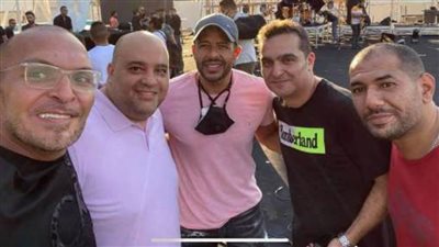 محمد حماقي ينتهي من بروفات حفله بالساحل