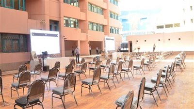 بالصور | محافظ الجيزة يتفقد التجهيزات النهائية لمركز تطعيم المواطنين بلقاح كورونا بأكاديمية الفنون