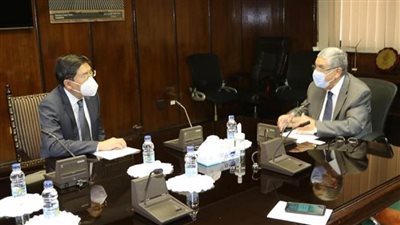 بالصور | تفاصيل لقاء وزير الكهرباء مع سفير سنغافورة بالقاهرة