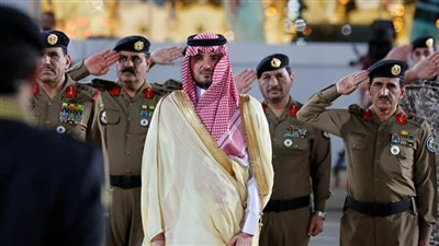 وزير الداخلية السعودي يصل قطر في زيارة رسمية