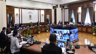 بالصور | مدبولي يشدد على تطبيق الإجراءات الاحترازية لمواجهة كورونا