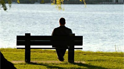 دراسة طبية حديثة: الوحدة تهدد قلب الرجال 