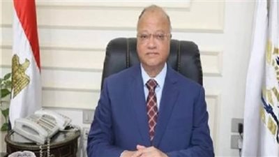 بعد تقنين أوضاعهم ..غدا.. محافظ القاهرة يسلم 29 عقدا لأصحاب مصانع وورش شق الثعبان 