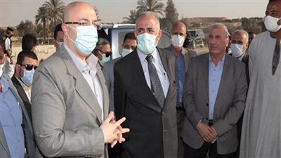 وزير الري ومحافظ بني سويف يتفقدان مخر سيل سنور وبحيرات وأحواض التهدئة 