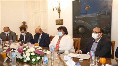 بالصور | وزيرا الآثار والثقافة يبحثان وضع استراتيجية للترويج السياحي والثقافي لمصر 