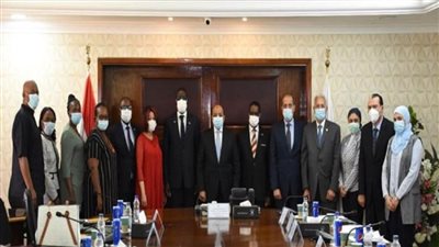 بالصور | شعراوي يبحث مع وفد حكومي من ناميبيا وبرنامج الأغذية العالمي تبادل الخبرات 