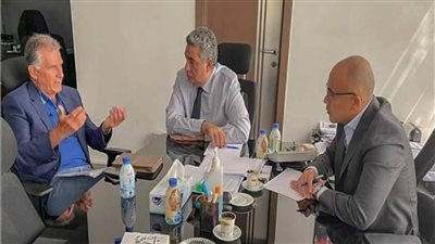 تمهيدًا لحفل تقديمه ..«كيروش» يصل الجبلاية 