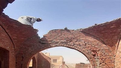 بالصور | تنفيذ 30 قرار غلق وتشميع لوحدات وقطع أراضٍ سكنية لمخالفة تغيير النشاط بالتجمع الأول