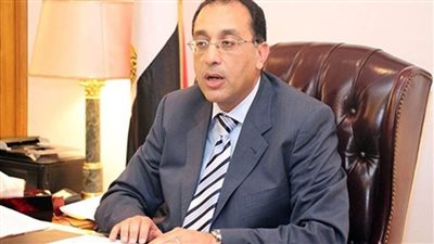 رئيس الوزراء يُهنئ وزير الإسكان بفوز 