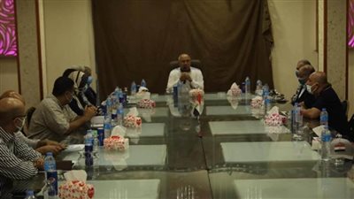 بالصور | وزير النقل يتابع أعمال الرفع المساحي لموقع  ميناء المكس الجديد بالإسكندرية  