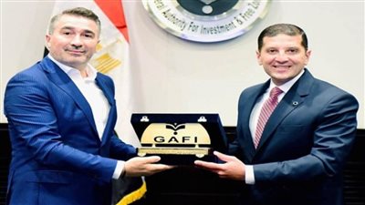 الرئيس التنفيذي لهيئة الاستثمار يلتقي عددا من المسئولين الرومانيين لمناقشة سبل زيادة التعاون (صور)