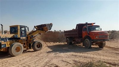 بالصور | وزير النقل يتفقد مشروع القطار الكهربائي السريع 