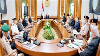  السيسي يوجه الحكومة بجمع ونقل المخلفات والمعالجة والتدوير والتخلص الآمن من القمامة 