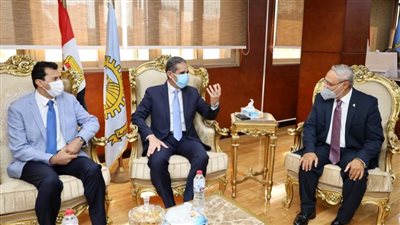 محافظ الغربية ورئيس جامعة طنطا يستقبلان وزير الشباب والرياضة