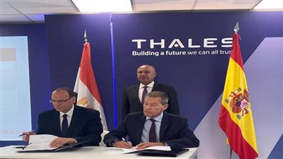 لدراسة تطوير نظم الإشارات.. وزير النقل يشهد توقيع مذكرة بين 