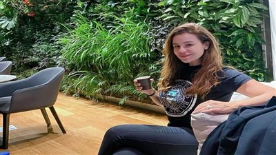 بدون مكياج.. كارول سموحة تخطف أنظار متابعيها (صورة)