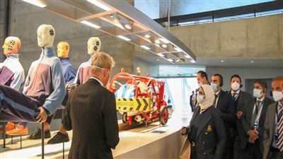 بالصور | الصحة: توريد 2510 سيارات إسعاف وعيادات متنقلة لدعم 