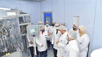 رئيس هيئة الدواء يتفقد خط الإنتاج الأول من نوعه بمصر لإنتاج مستحضرات الاستنشاق أحادية الجرعة لعلاج الأمراض الصدرية المزمنة