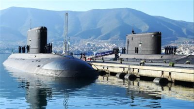 «مطاردة واتهامات بالتجسس».. غواصة إسرائيلية تخترق المياة الإقليمية الجزائرية