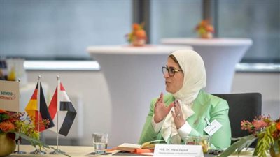 وزيرة الصحة تتفقد المصنع الرئيسي لإنتاج الأجهزة الطبية وأجهزة الأشعة التشخيصية بمقر شركة 