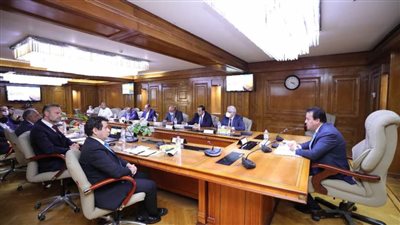 د. خالد عبدالغفار يعقد اجتماعًا مع ممثلي أكاديمية Deutche Bahns الألمانية ومؤسسة السويدي وهيئة السكك الحديدية للتعاون في تدريب المتخصصين بالسكك الحديدية