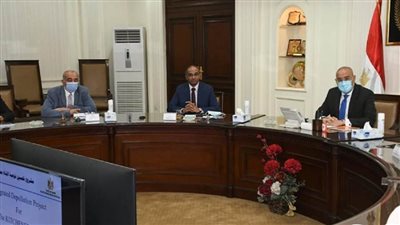 وزير الإسكان يتابع استعدادات شركات المياه والصرف وأجهزة المدن الجديدة لمواجهة موسم الشتاء (صور)