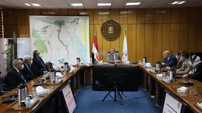 سعفان يشهد مراسم توقيع اتفاقية تسوية بين 