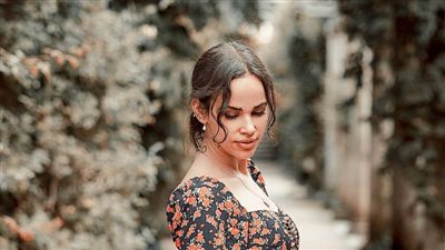 بالصور..نور عمرو دياب  فى لقطات جديدة من فوتوسيشن الخطوبة