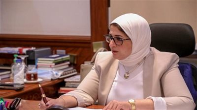 وزيرة الصحة تستعرض موقف المنشآت الصحية بـ