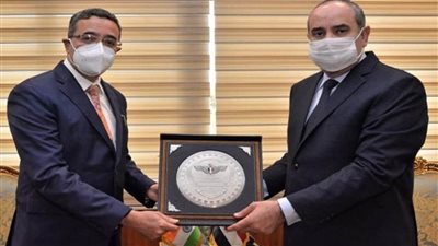 وزير الطيران يستقبل السفير الهندي لبحث أوجه التعاون بين البلدين (صور)