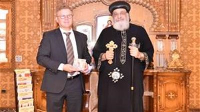 سفير مصر الجديد بالڤاتيكان يزور البابا تواضروس الثاني