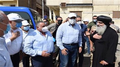 رئيس الوزراء يتابع أعمال الترميم بمعبد الكرنك وطريق الكباش (صور)