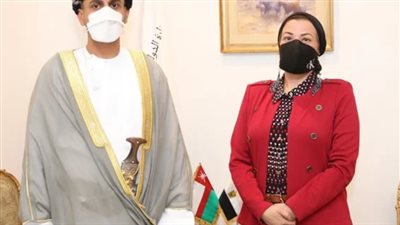 القضاء على السحابة السوداء.. تفاصيل لقاء وزيرة البيئة ونظيرها العماني لبحث التعاون