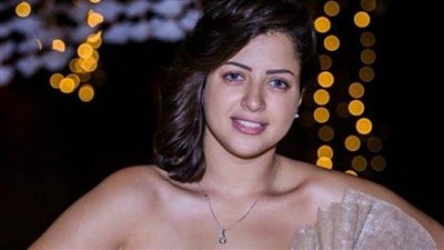 شاهد.. منى فاروق تستعرض أناقتها في أحدث إطلالة